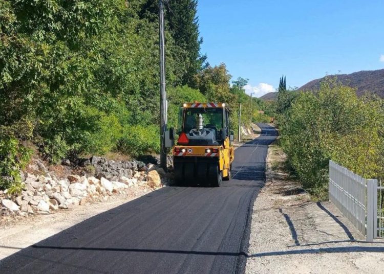 Široki Brijeg: Asfaltirano oko 1.700 metara putova u Dužicama, Rasnu i Buhovu