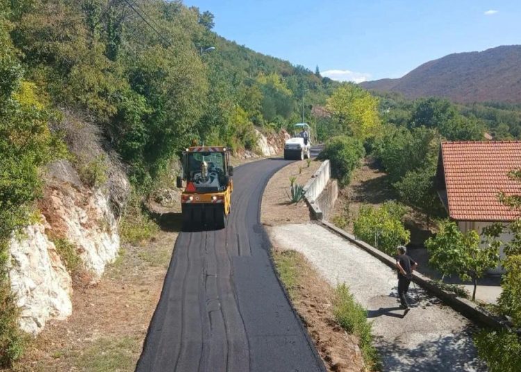 Široki Brijeg: Asfaltirano oko 1.700 metara putova u Dužicama, Rasnu i Buhovu