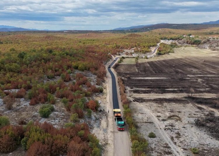 Široki Brijeg: Asfaltirano oko 1.700 metara putova u Dužicama, Rasnu i Buhovu