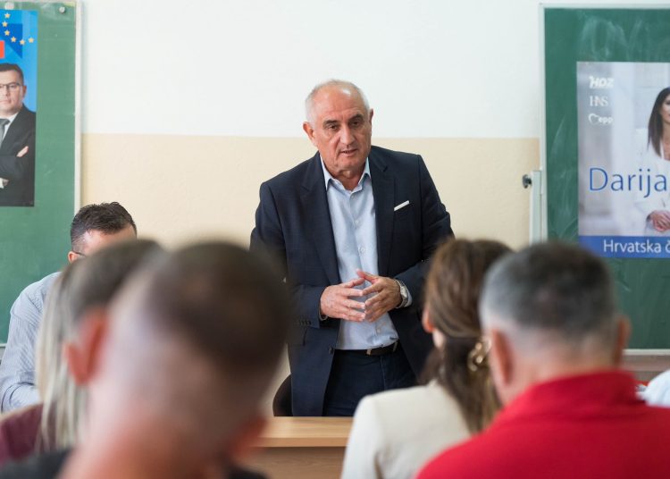 Knezović pozvao na izlazak na izbore: „Neka se jasno vidi volja naših birača“