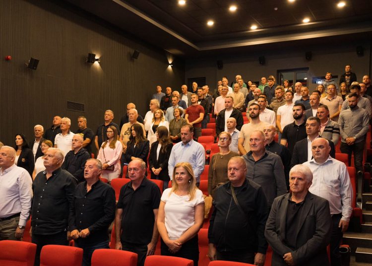 Knezović pozvao na izlazak na izbore: „Neka se jasno vidi volja naših birača“