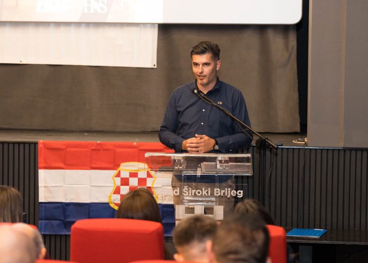 Knezović pozvao na izlazak na izbore: „Neka se jasno vidi volja naših birača“