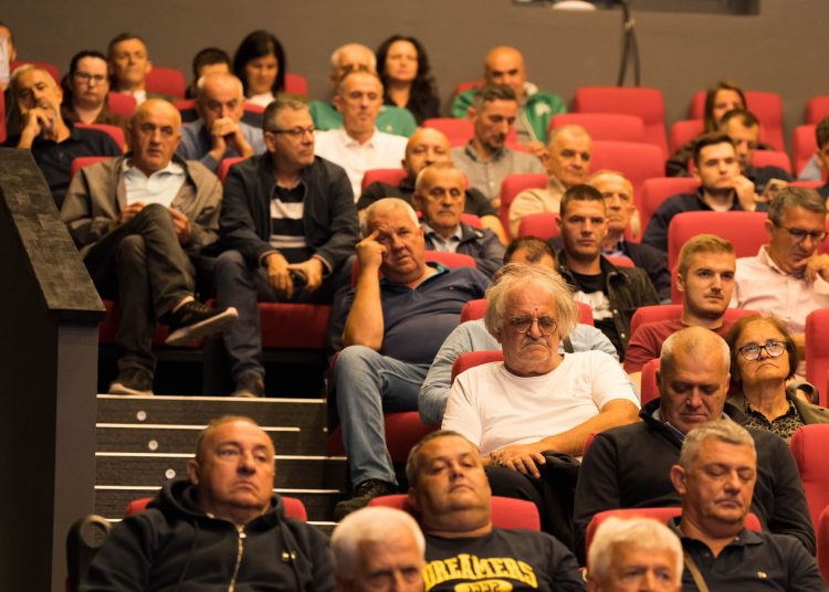 Knezović pozvao na izlazak na izbore: „Neka se jasno vidi volja naših birača“