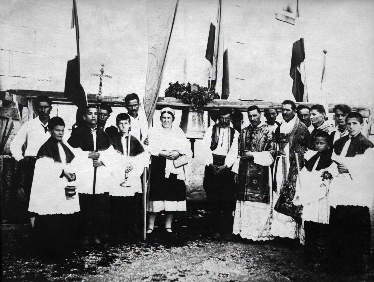 Iz prošlosti Širokog Brijega: Priča o blagoslovu zvona za župu Izbično 1930. godine.