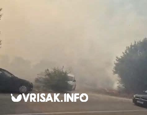Grude: Veliki požar u Tihaljini, dim smanjuje vidljivost na cesti