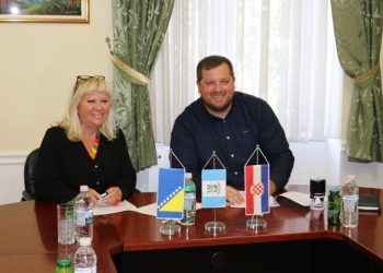 Ljubuški: Markotić i Vlaisavljević potpisali ugovor od 700.000 KM za rekonstrukciju dvorane