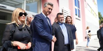 Plenković u pratnji ministara i suradnika obišao Sveučilišnu kliničku bolnicu Mostar