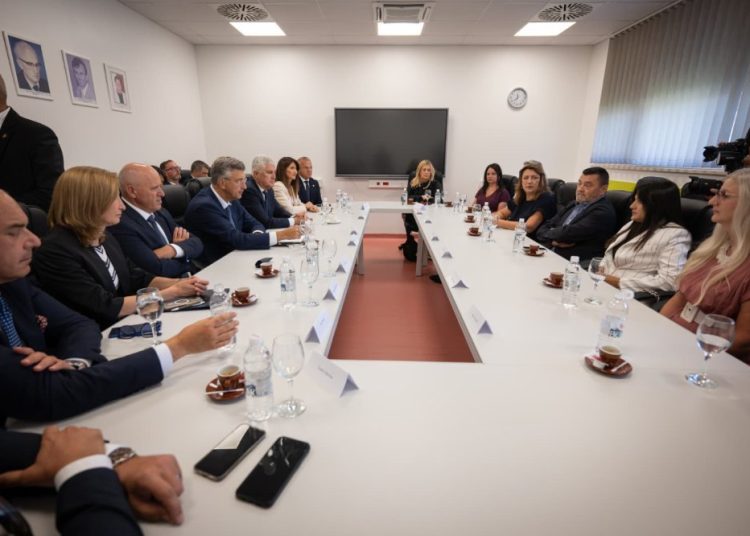 Plenković u pratnji ministara i suradnika obišao Sveučilišnu kliničku bolnicu Mostar