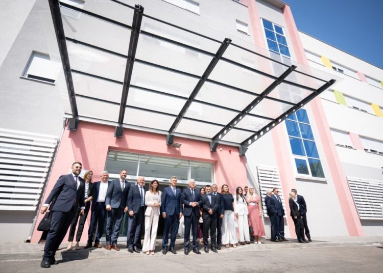 Plenković u pratnji ministara i suradnika obišao Sveučilišnu kliničku bolnicu Mostar