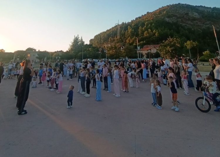 Plesom i osmijesima mališani iz Širokog Brijega ispratili ljeto