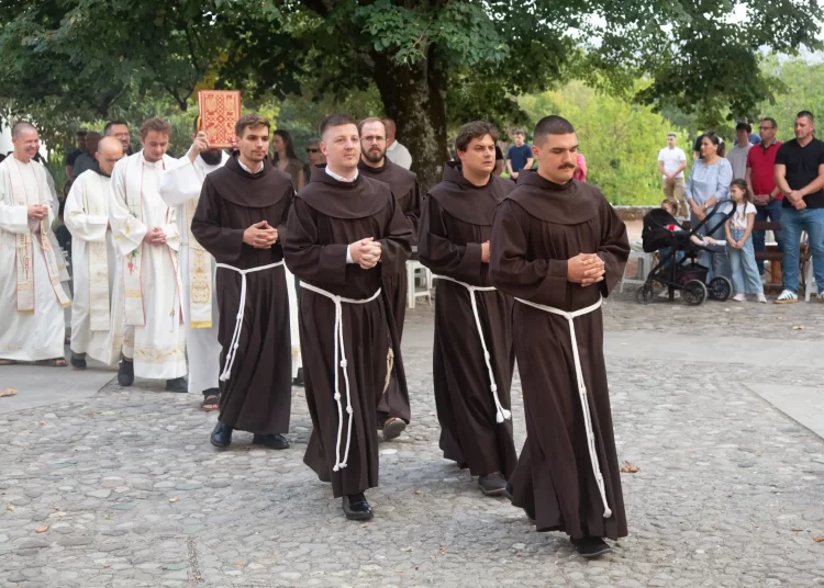 Svečani zavjeti na Širokom Brijegu za petoricu franjevaca