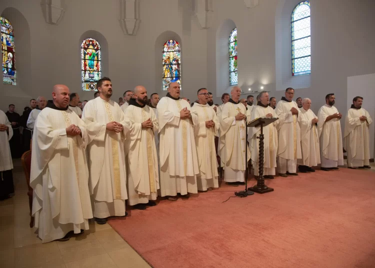 Svečani zavjeti na Širokom Brijegu za petoricu franjevaca