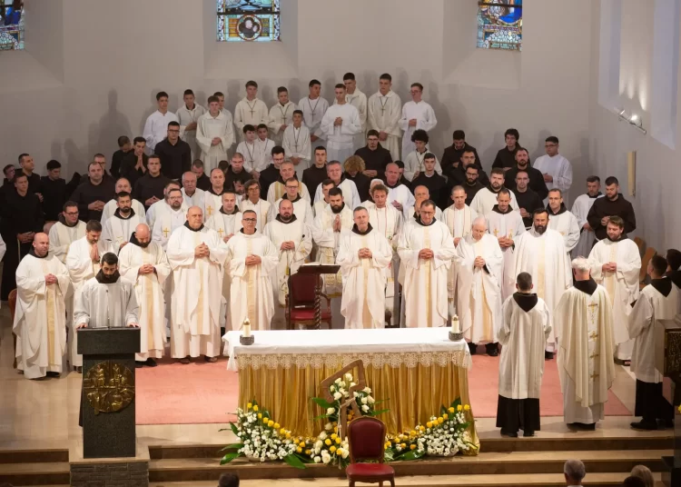 Svečani zavjeti na Širokom Brijegu za petoricu franjevaca