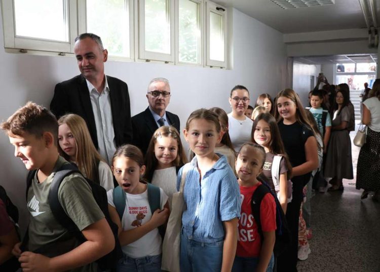 Prva školska kantina u HNŽ-u otvorena u Mostaru: Obrok za učenike pet KM