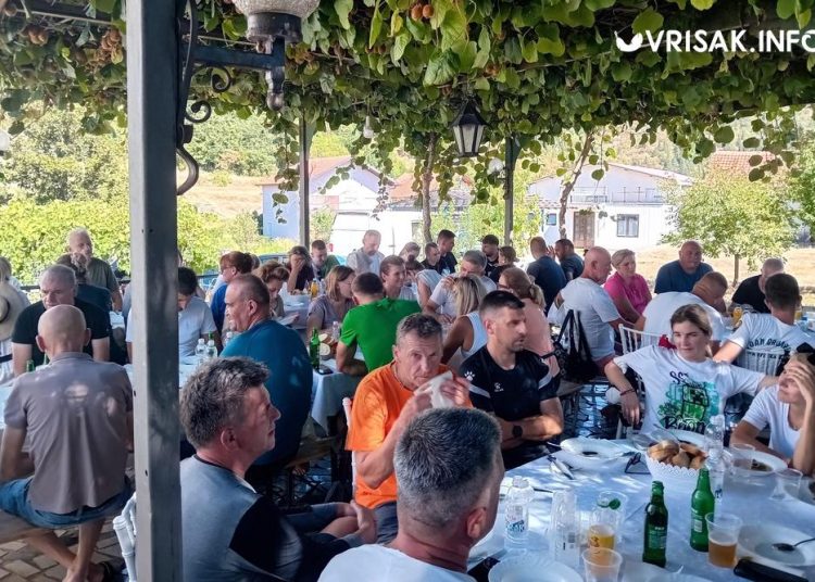Hodočasnici iz Međugorja i drugih mjesta krenuli prema Rami: Srdačan doček priređen im u Širokom Brijegu