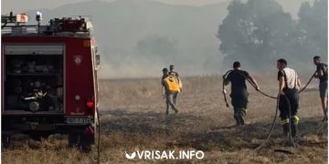 Požar kod Gruda: Vatra se približila kućama, podignuti Air Tractori