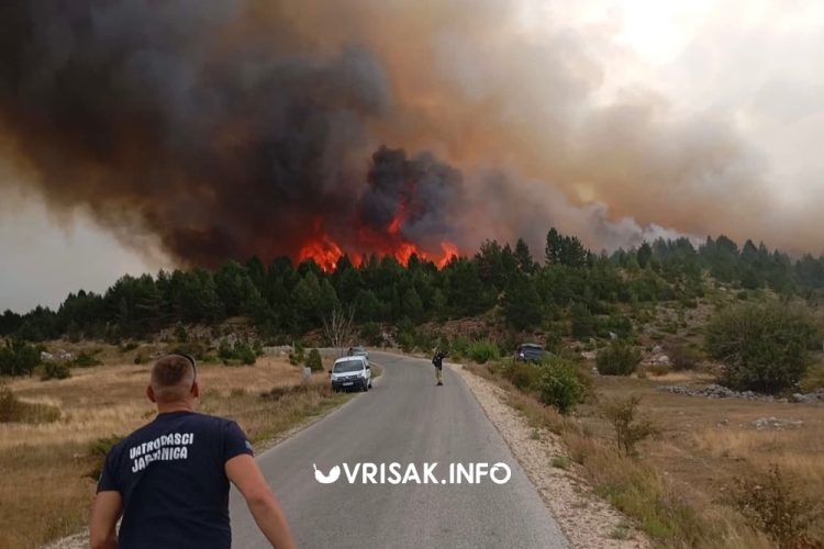 Katastrofa na Blidinju: Požar kod Borićevca širi se prema Masnoj Luci