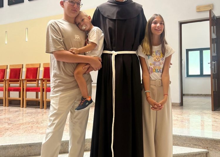 Širokobriježanin Ante Musa obukao franjevački habit i započeo godinu novicijata
