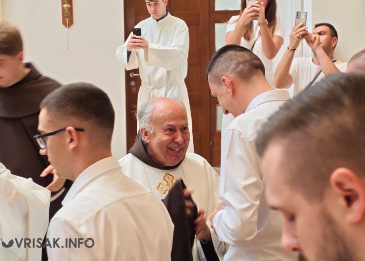 Širokobriježanin Ante Musa obukao franjevački habit i započeo godinu novicijata