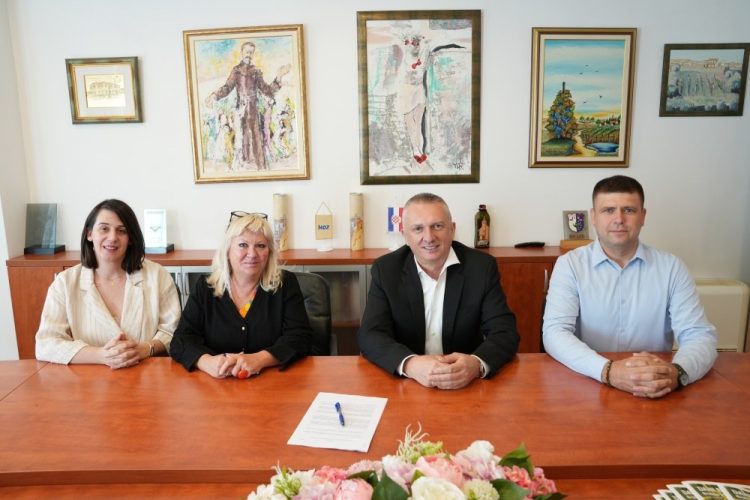 Čitluk dobio 300.000 KM za izgradnju nogometnog igrališta