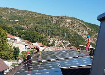 GSS čistio krov Doma zdravlja Široki Brijeg: Postavljeni solarni paneli vrijedni 45.000 KM