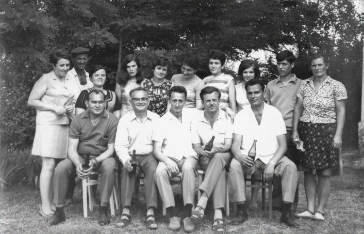 Fotografija iz 1969.: Uspomena na školu i druženje učiteljica i učitelja u Širokom Brijegu