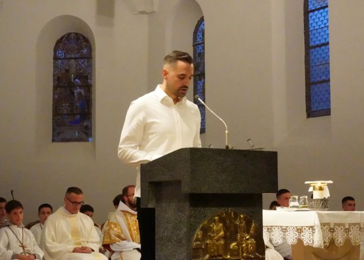 Veliki dan na Širokom Brijegu: Devetero novih članova pristupilo Franjevačkom svjetovnom redu