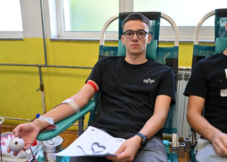 Učenici Srednje strukovne škole Široki Brijeg darovali 29 doza krvi