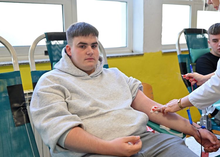 Učenici Srednje strukovne škole Široki Brijeg darovali 29 doza krvi