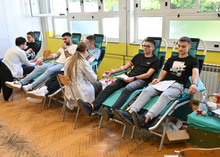 Učenici Srednje strukovne škole Široki Brijeg darovali 29 doza krvi