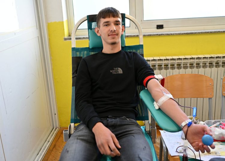 Učenici Srednje strukovne škole Široki Brijeg darovali 29 doza krvi