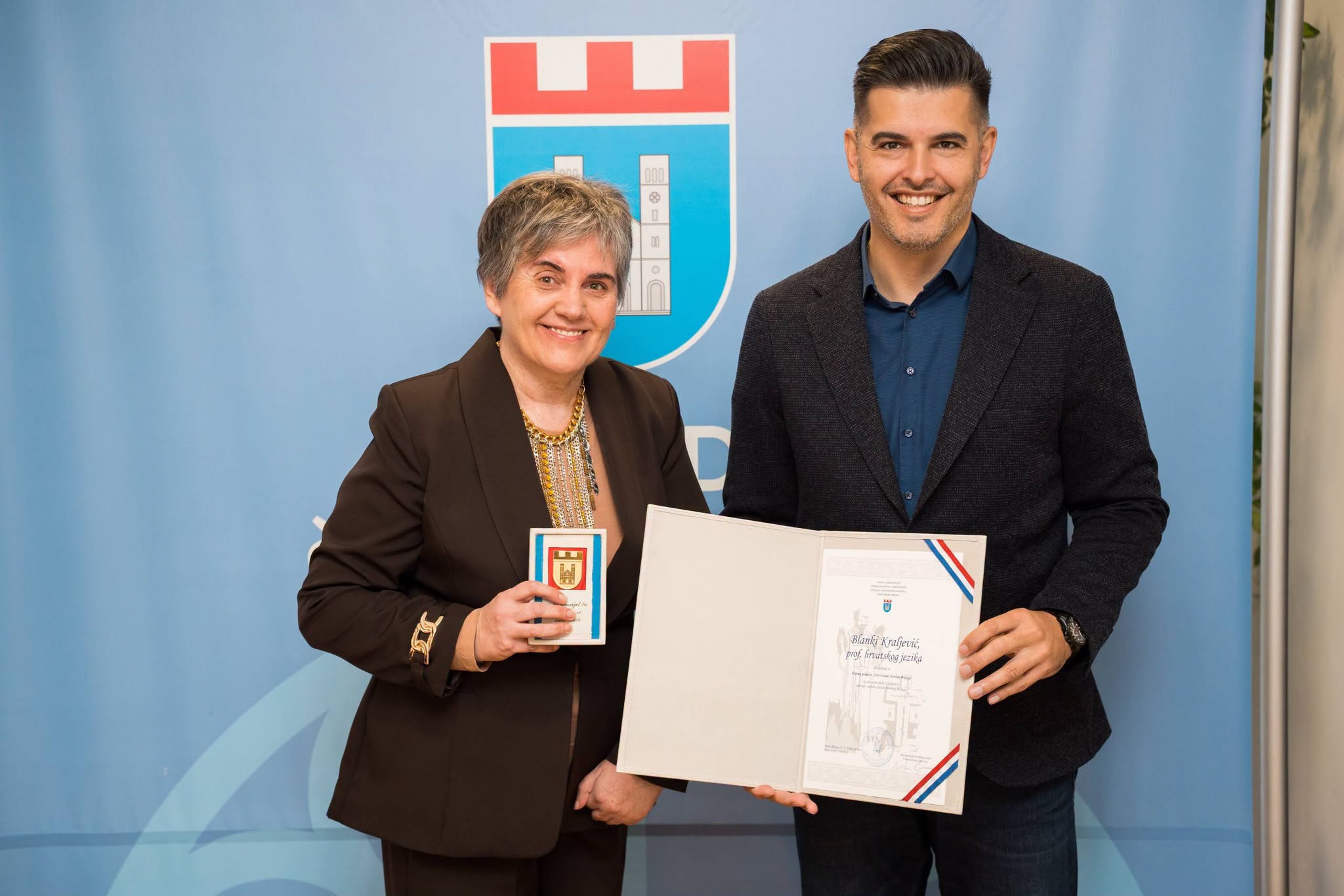 Blanki Kraljević uručena Zlatna plaketa „Grb Grada Širokog Brijega” Blanki Kraljević uručena Zlatna plaketa „Grb Grada Širokog Brijega”