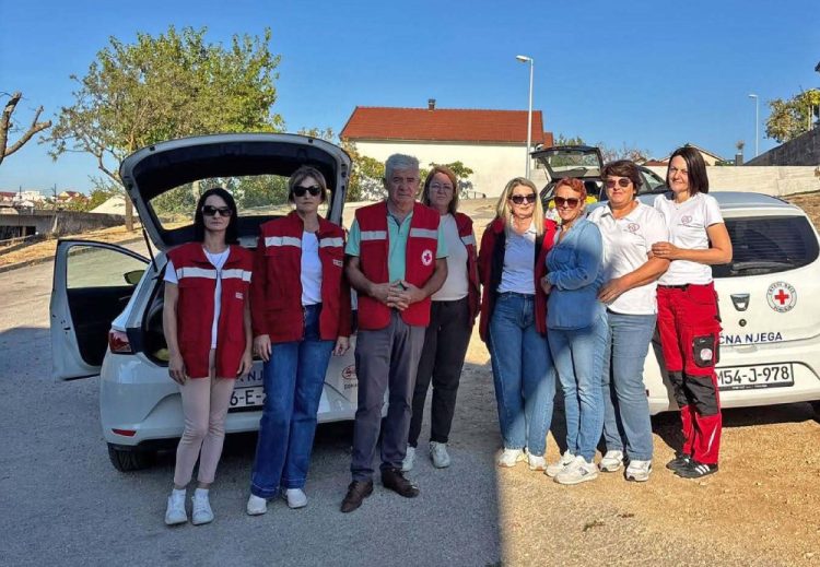 Crveni križ razveselio starije u Posušju i Širokom Brijegu povodom njihova dana