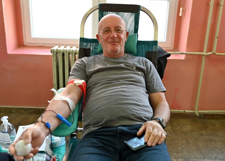 Učenici i djelatnici srednjih škola u Posušju darovali 51 dozu krvi