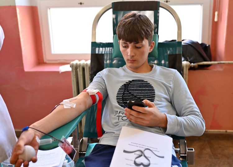 Učenici i djelatnici srednjih škola u Posušju darovali 51 dozu krvi