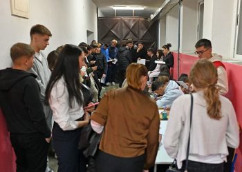 Učenici i djelatnici srednjih škola u Posušju darovali 51 dozu krvi