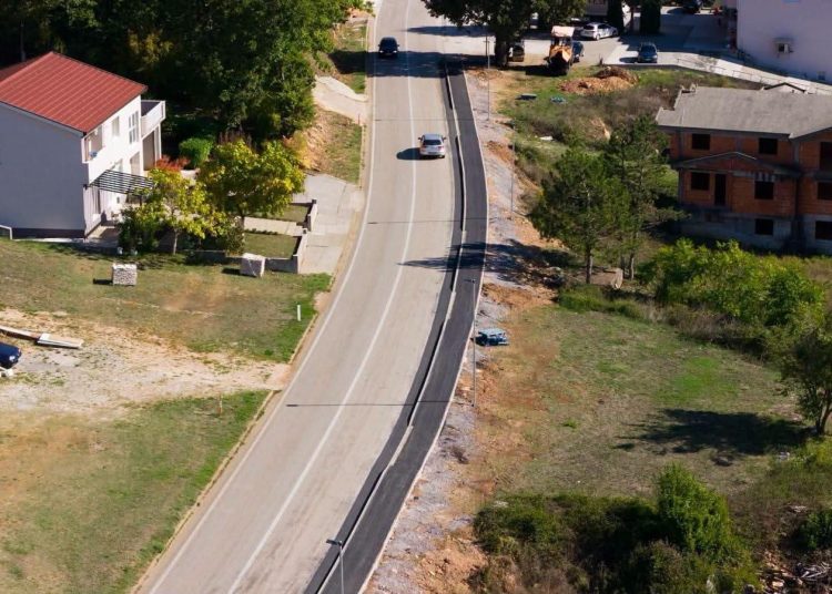 Radovi na izgradnji nogostupa u Širokom Brijegu, gradi se i rotor u Knešpolju