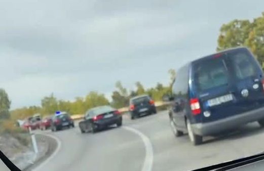 Sudar dva automobila na cesti Čitluk – Mostar: Promet se odvija usporeno
