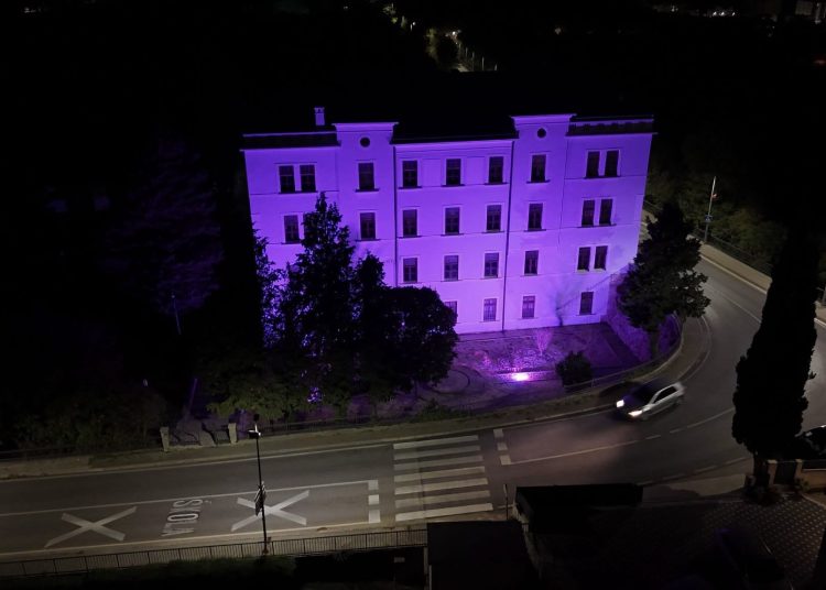 ALU Široki Brijeg zasjala u ružičastom u povodu početka „Ružičastog listopada“