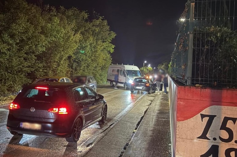 Prometna nesreća u Pologu: Sudar dva vozila Prometna nesreća u Pologu: Sudar dva vozila