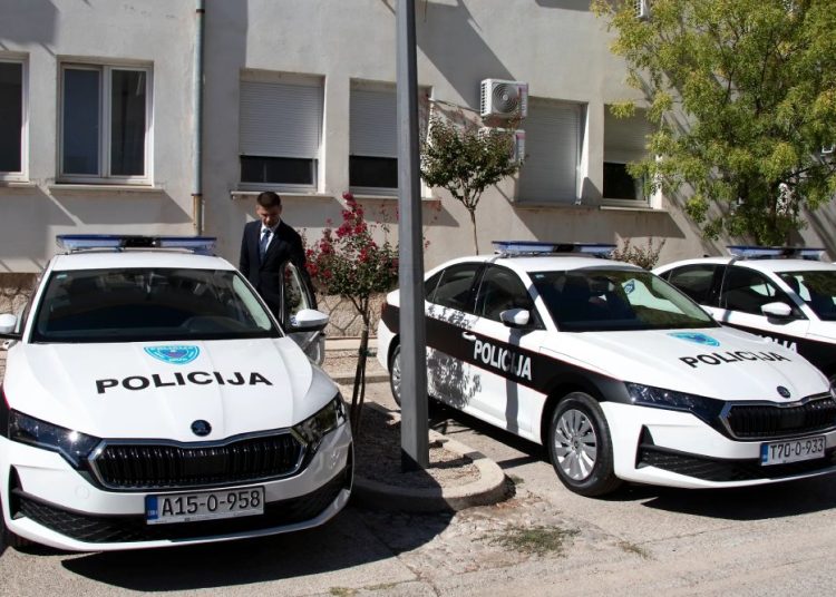 MUP-u HNŽ-a isporučeno 25 novih policijskih vozila za potrebe svih policijskih uprava