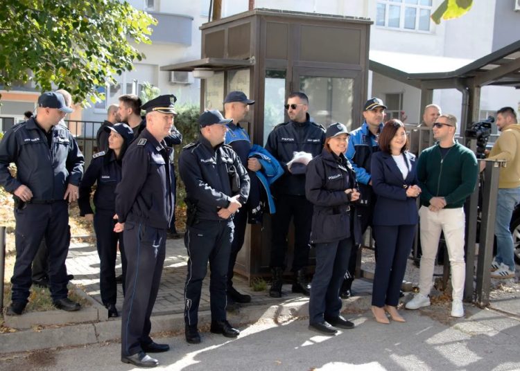 Obnovljen vozni park MUP-a HNŽ-a: Policiji predana nova službena vozila