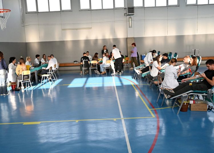 Širokobriješki gimnazijalci darovali 36 doza krvi