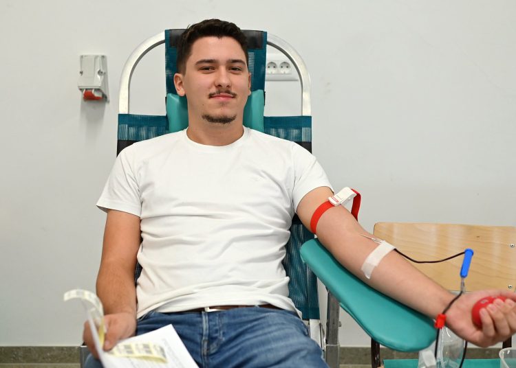 Ljubuški: Srednjoškolci darovali 51 dozu krvi