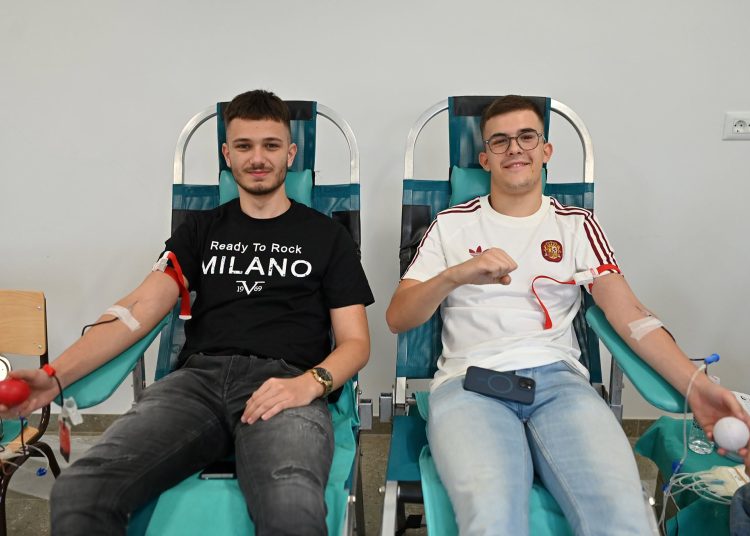 Ljubuški: Srednjoškolci darovali 51 dozu krvi