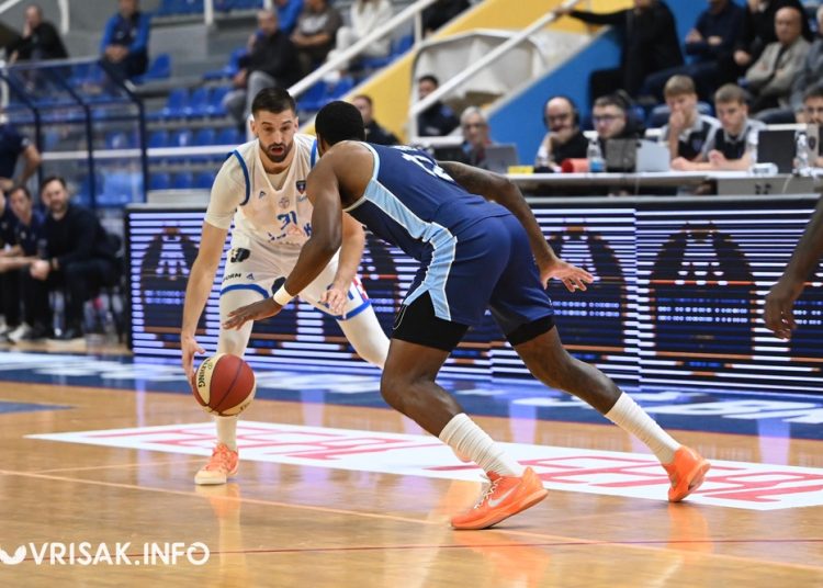 Slovan iz Bratislave slavio na Pecari rezultatom 91:98