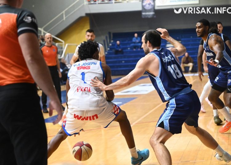 Slovan iz Bratislave slavio na Pecari rezultatom 91:98