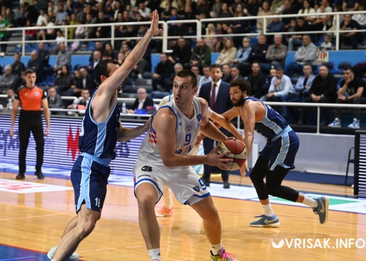 Slovan iz Bratislave slavio na Pecari rezultatom 91:98