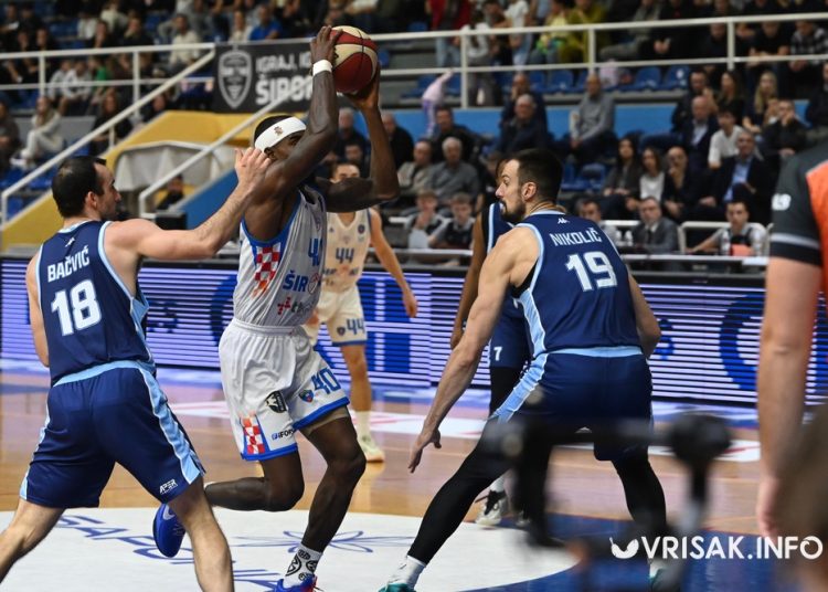 Slovan iz Bratislave slavio na Pecari rezultatom 91:98
