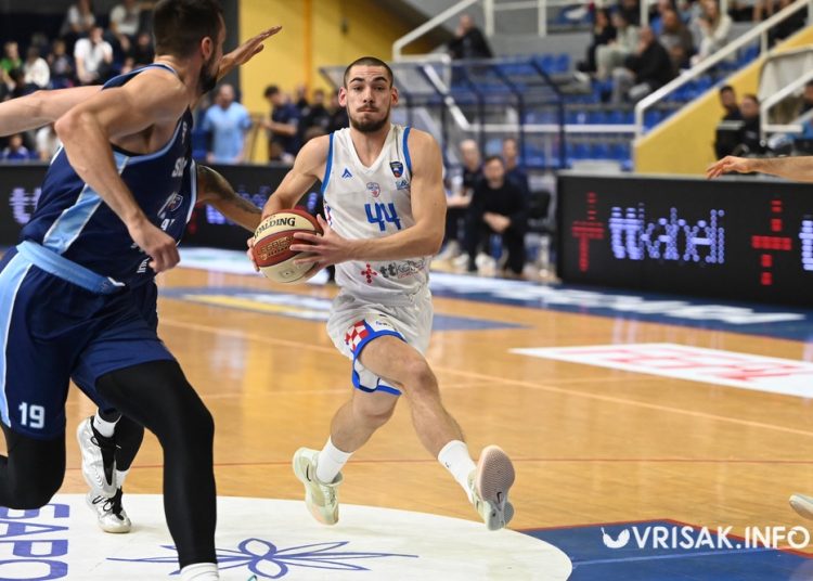Slovan iz Bratislave slavio na Pecari rezultatom 91:98
